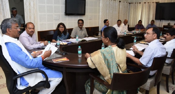 uttrakhand 3 नीति आयोग की बैठक से पहले सीएम ने की अधिकारियों से वार्ता