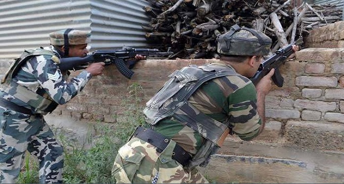 Kashmir Operation army 1 मुठभेड़ के दौरान लश्कर का खूंखार छोटा गिलानी ढे़र, धारा 144 लागू