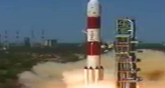Untitled 155 इसरो ने लॉन्च किया PSLV-C38, 14 देशों के 31 सैटेलाइट भेजे एक साथ