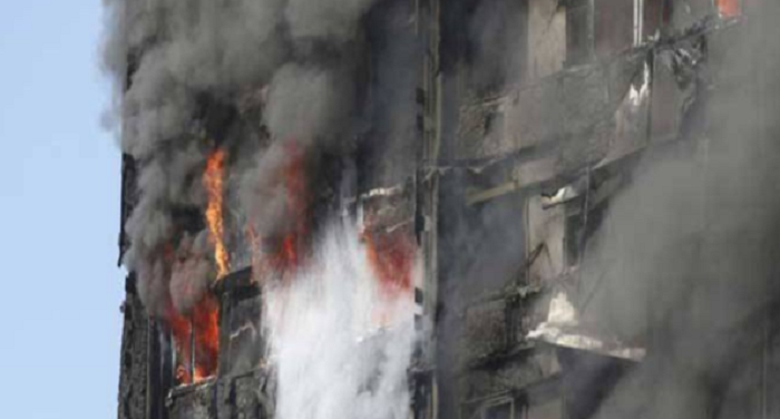 Untitled 83 लंदन की 27 मंजिला में आग लगने से मरनें वालो की संख्या हुई 12