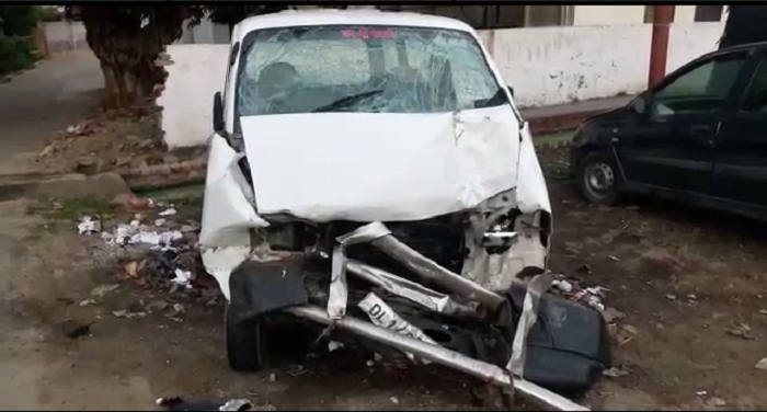 कार वाहन चेकिंग के दौरान हुआ हादसा, 4 की मौत