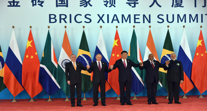 brics seminar ब्रिक्स सम्मेलन: डोकलाम विवाद के बाद पहली बार चीनी राष्ट्रपति से मिले पीएम मोदी