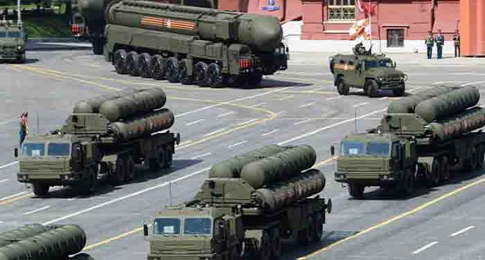 S 400 Anti Aircraft Missile Systems1 दुश्मनों के होंगे दांत खट्टे, भारत-रूस करेंगे एस-400 सूपसोनिक मिसाइल रक्षा प्रणाली समझौता