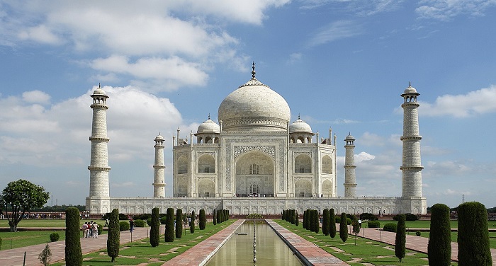 Taj Mahal Edited.jpeg आगरा के ताजमहल को यूनेस्को ने विश्व के सबसे बेहतर विरासतों में किया शुमार
