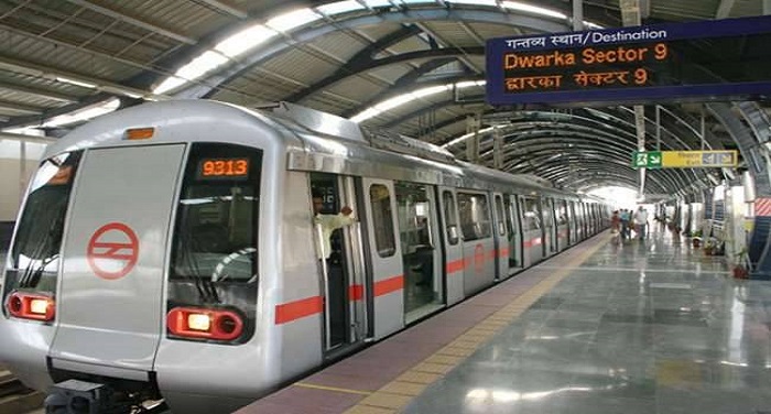 दिल्ली मेट्रो: महिला कोच में यात्रा करने पर नौ हजार पुरुषों का काटा गया चालान