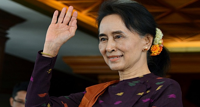 Aung San Suu Kyi 3 निंदनीय घटना: आंग सान सू के आवास पर पेट्रोल बम से हमला